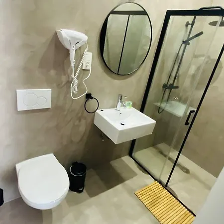 Bed Cauchy Penzion 3*